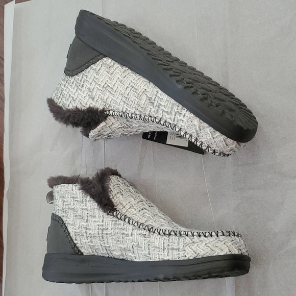 Hey Dude Women's Denny White Boots - Picture 6 of 8